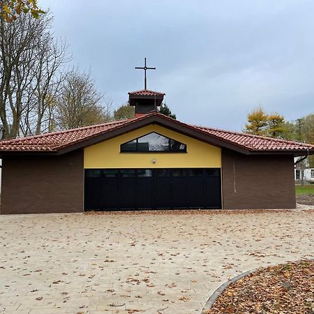 ホテル Plesna Park エクステリア 写真
