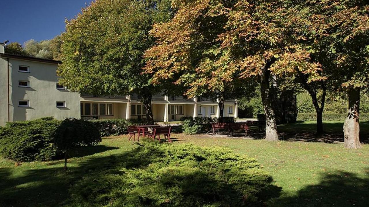 ホテル Plesna Park エクステリア 写真